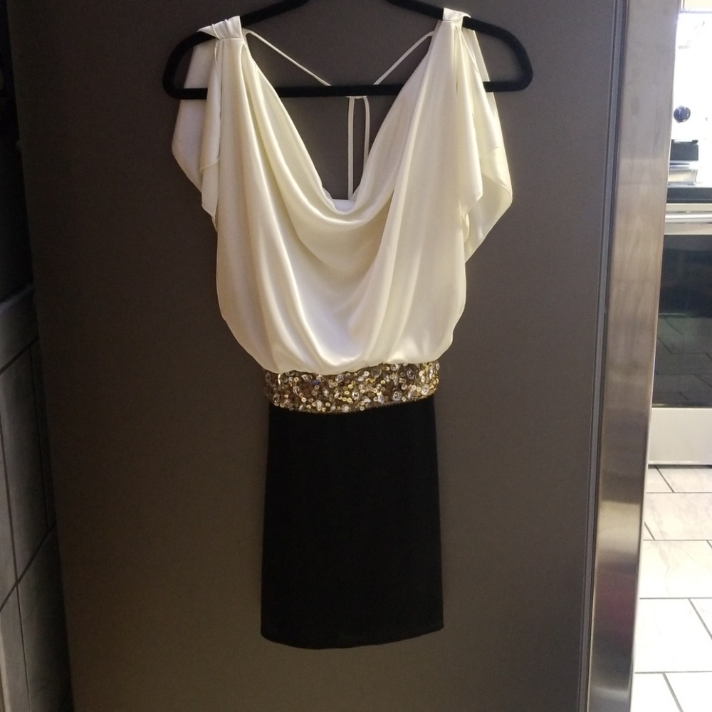 Black and white dress - Picture 1 of 3